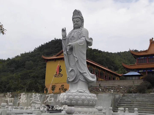 石雕佛像